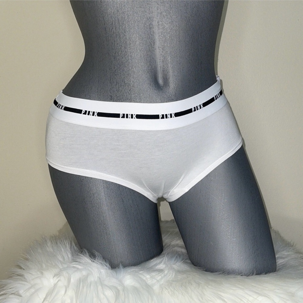 VICTORIAS SECRET PINK LOGO HIPSTER UNDERWEAR PANTY. NWT